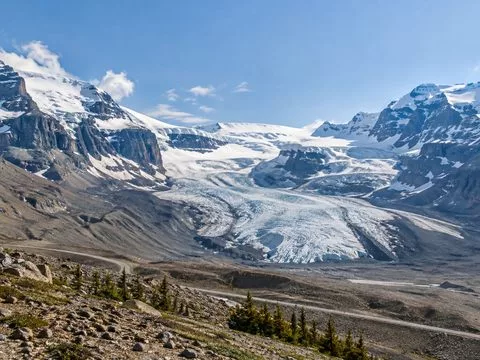 Columbia Icefield and Athabasca Glacier from the parkway viewpoint